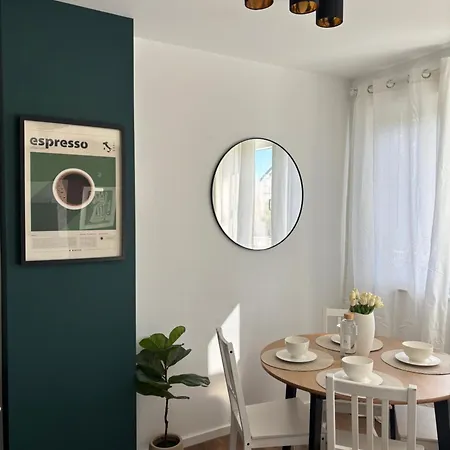 Filoxenia I Neubau 4 Personen Parkplatz *